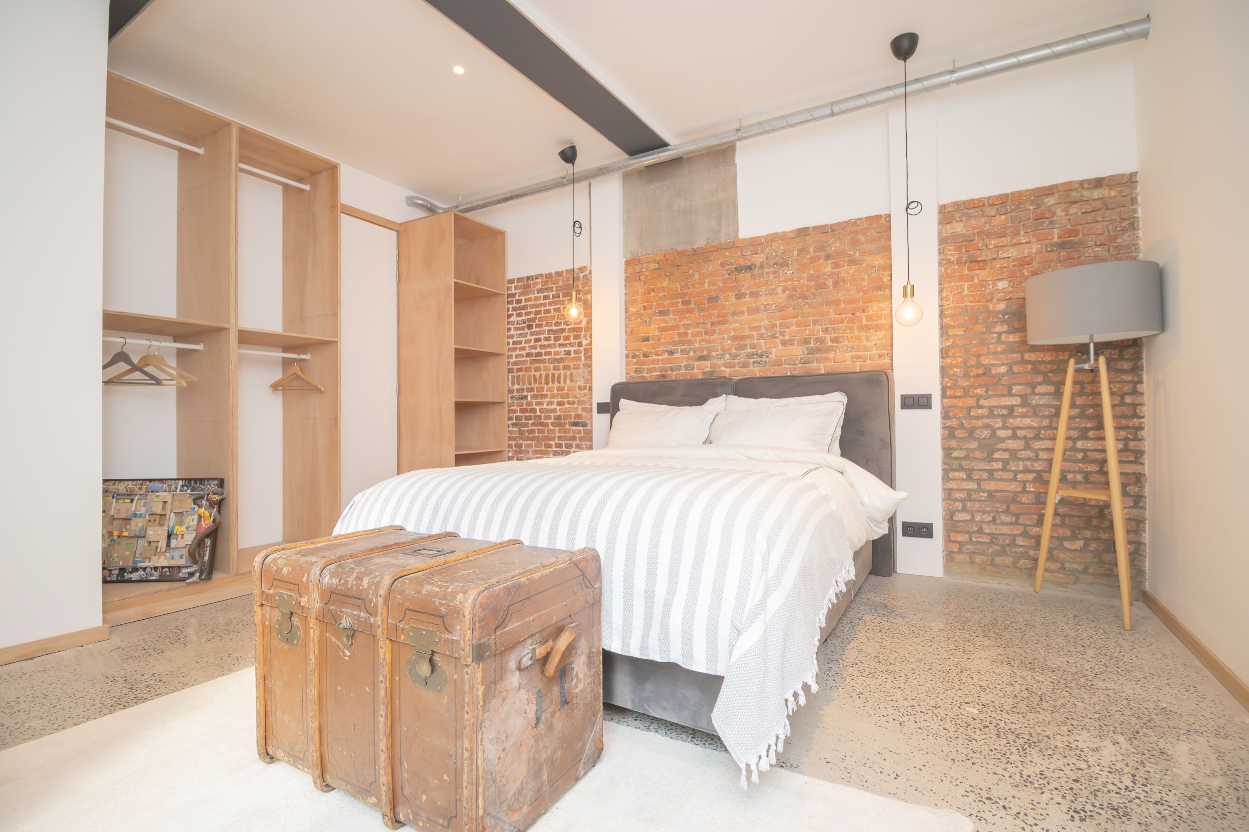 Master Bedroom (1 of 1)-2